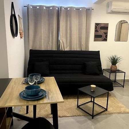 Petit Cocon Douillet Climatise Pour 2 Pers Apartman La Crau Kültér fotó